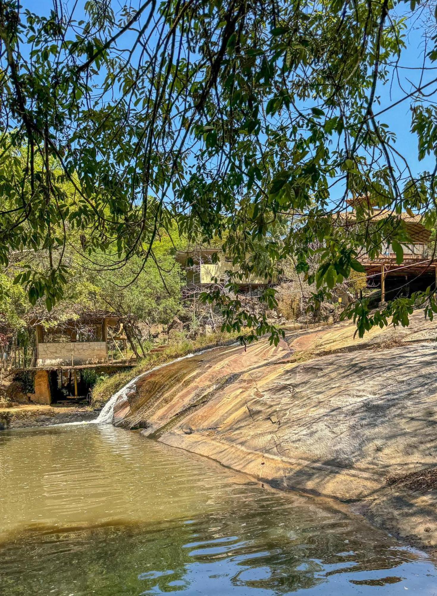 Pousada Balneario Cachoeira Do Moinho Belo Vale Esterno foto
